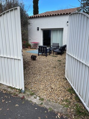 Property grounds - Petite Maison Avec Jardin, Calme (Assas)