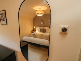 3 habitaciones, decoración personalizada y muebles diferentes 