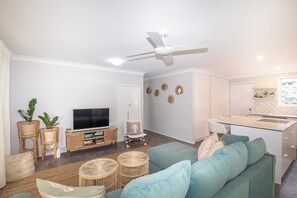 Älytelevisio, kirjoja