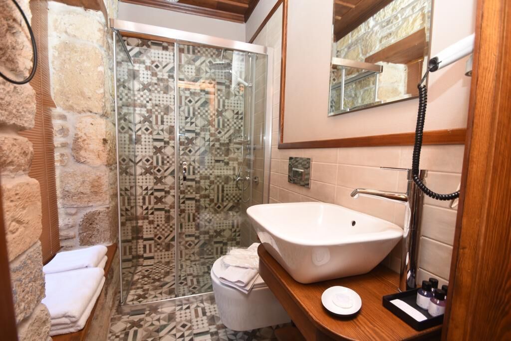 Douche, serviettes fournies