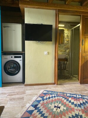 Chambre familiale | Aire de séjour | Téléviseur