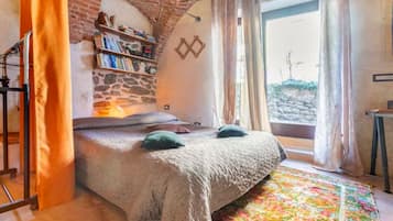 BĂŒgeleisen/BĂŒgelbrett, kostenloses WLAN, BettwĂ€sche