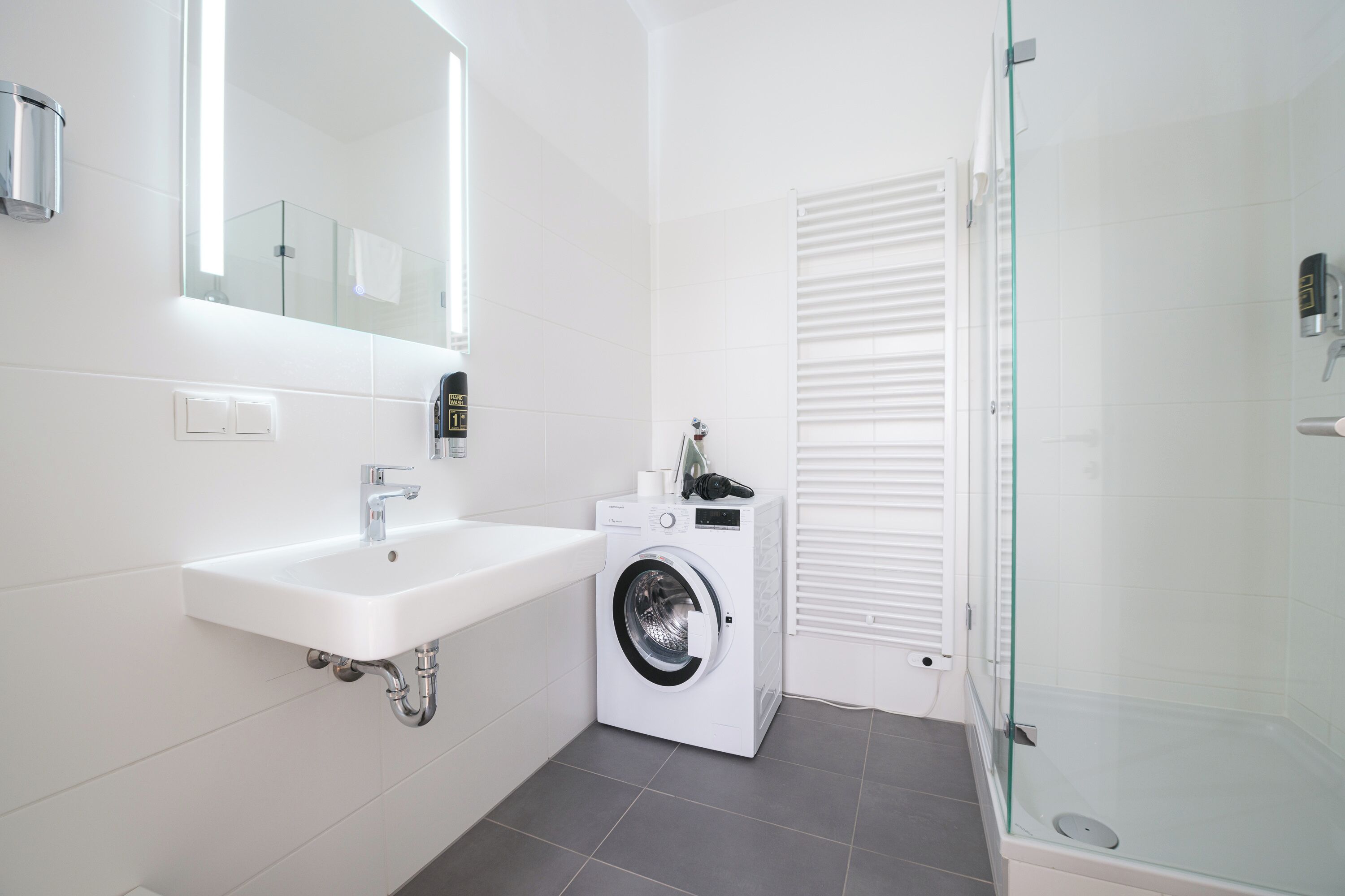 Standard Apartment | Bathroom | Hair dryer, heated floors, towels, toilet paper