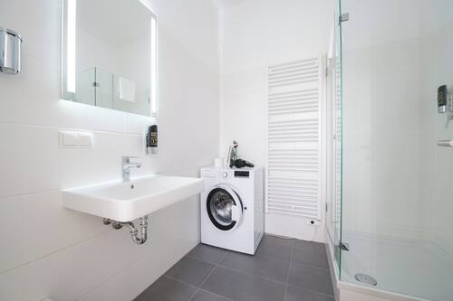 Standard Apartment | Bathroom