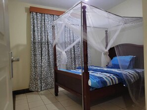 Apartment | 3 bedrooms, free WiFi, bed sheets