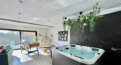 Magnifique Villa Avec Jacuzzi