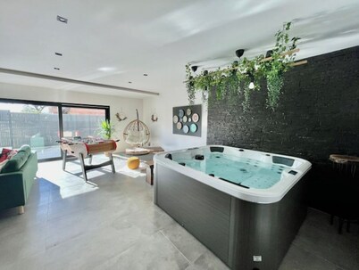 Magnifique Villa Avec Jacuzzi