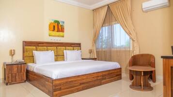 Economy Room | 1 bedroom, desk, laptop workspace, free WiFi