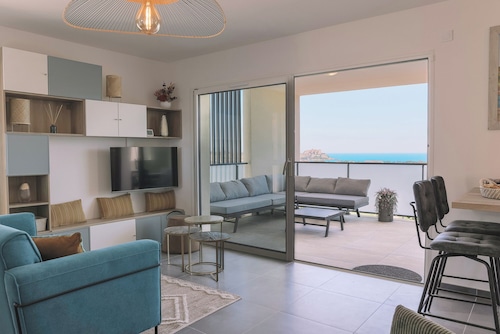 Maison neuve 3 chambres. Superbe vue mer sur baie de Calvi,  port et  citadelle 