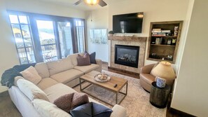 TV connectée, cheminée