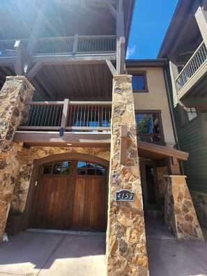 Exterior detail - Great spot and private hot tub, walk to lifts (Park City)