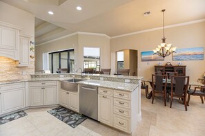 Fridge, microwave, dishwasher, coffee/tea maker - Stunning 4 bedroom home overlooking a lake in Sereno Briarwood (Naples)