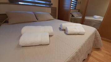 3 chambres, bureau, fer et planche Ă repasser, Wi-Fi