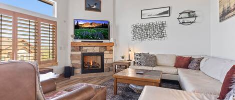 スマートテレビ、暖炉