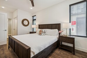 2 chambres, fer et planche à repasser, accès au Wi-Fi (inclus)