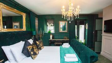 5 bedrooms, iron/ironing board, WiFi