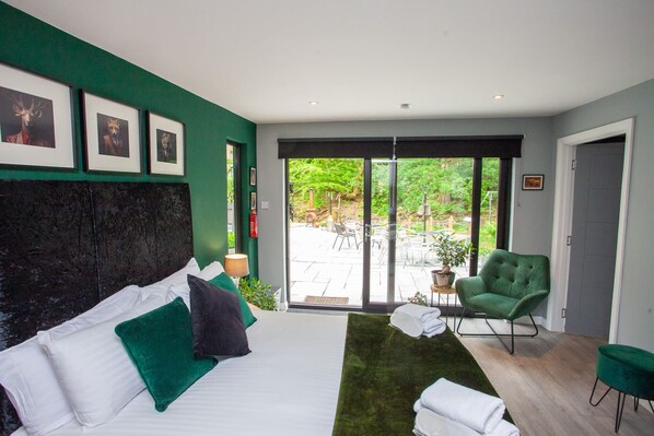 5 bedrooms, iron/ironing board, travel cot, WiFi