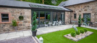 The Ultimate Luss Retreat