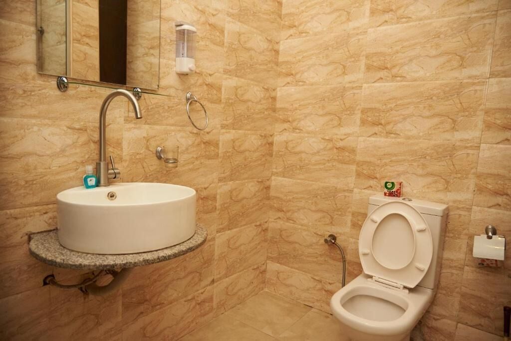 business room | bathroom | slippers