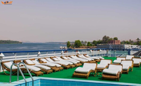 Sundeck