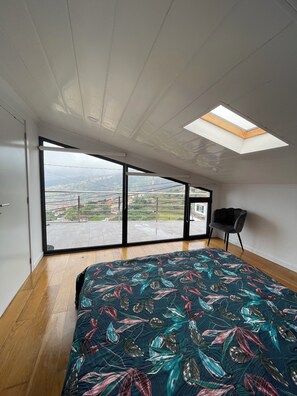 2 habitaciones, cuna de viaje, wifi gratis y ropa de cama 