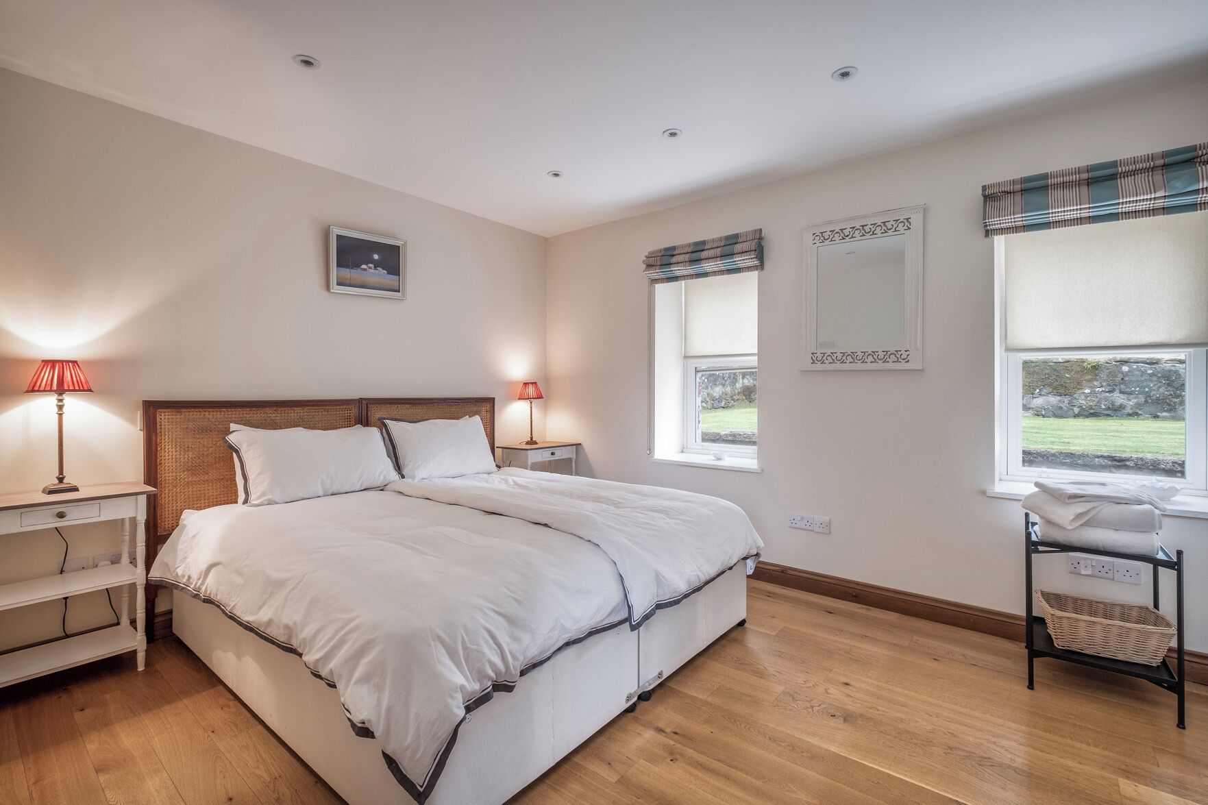 3 habitaciones, decoración personalizada y muebles diferentes 