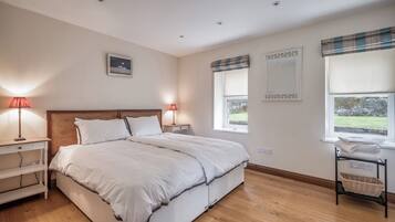 3 habitaciones, decoración personalizada y muebles diferentes