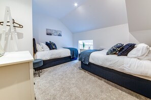 2 Schlafzimmer, Schreibtisch, Bügeleisen/Bügelbrett, kostenloses WLAN