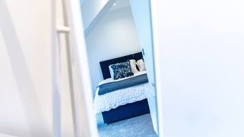 2 bedrooms, desk, iron/ironing board, free WiFi