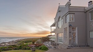 Unclassified image, 5 of 66, button - Absolute Ocean Boutique Guesthouse (Hermanus)