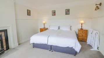2 bedrooms, individually decorated, individually furnished, free WiFi