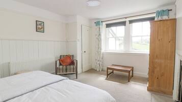 2 phòng ngủ, trang trí khác biệt