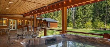 Casa, varias habitaciones | Terraza o patio