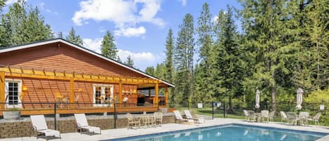 House, Multiple Bedrooms | Pool