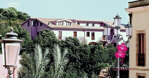 Esterni