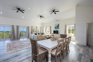 House, 4 Bedrooms | Interior
