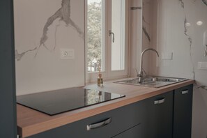 Refrigerador, horno, parrilla de estufa y lavavajillas