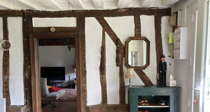 Longère Renovée, Maison de Campagne à Colombage Avec Cheminée Proche Foret