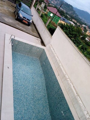 Pool - Very nice and modern independant bedroom, part of "FOUR IN ONE"  Residence (Limbe)