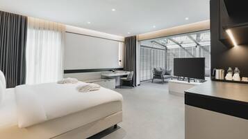 Family Suite, Balcony, Garden View