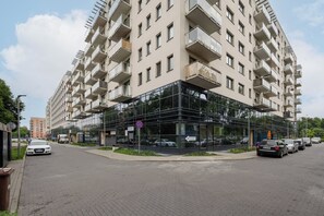 Exterior - Bright Studio Legnicka by Renters (Wroclaw)