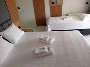 Elite 3 Kisilik Oda | Allergikerbettwaren, Minibar, individuell dekoriert