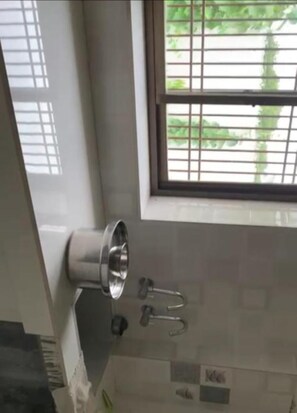 Shower, towels, soap, shampoo