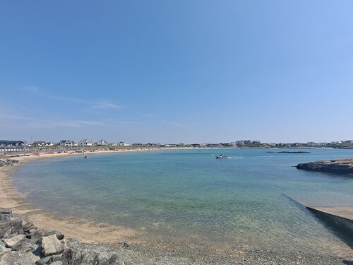 Pass the Keys | Beautiful 3 bedroom apartment with Pool Access