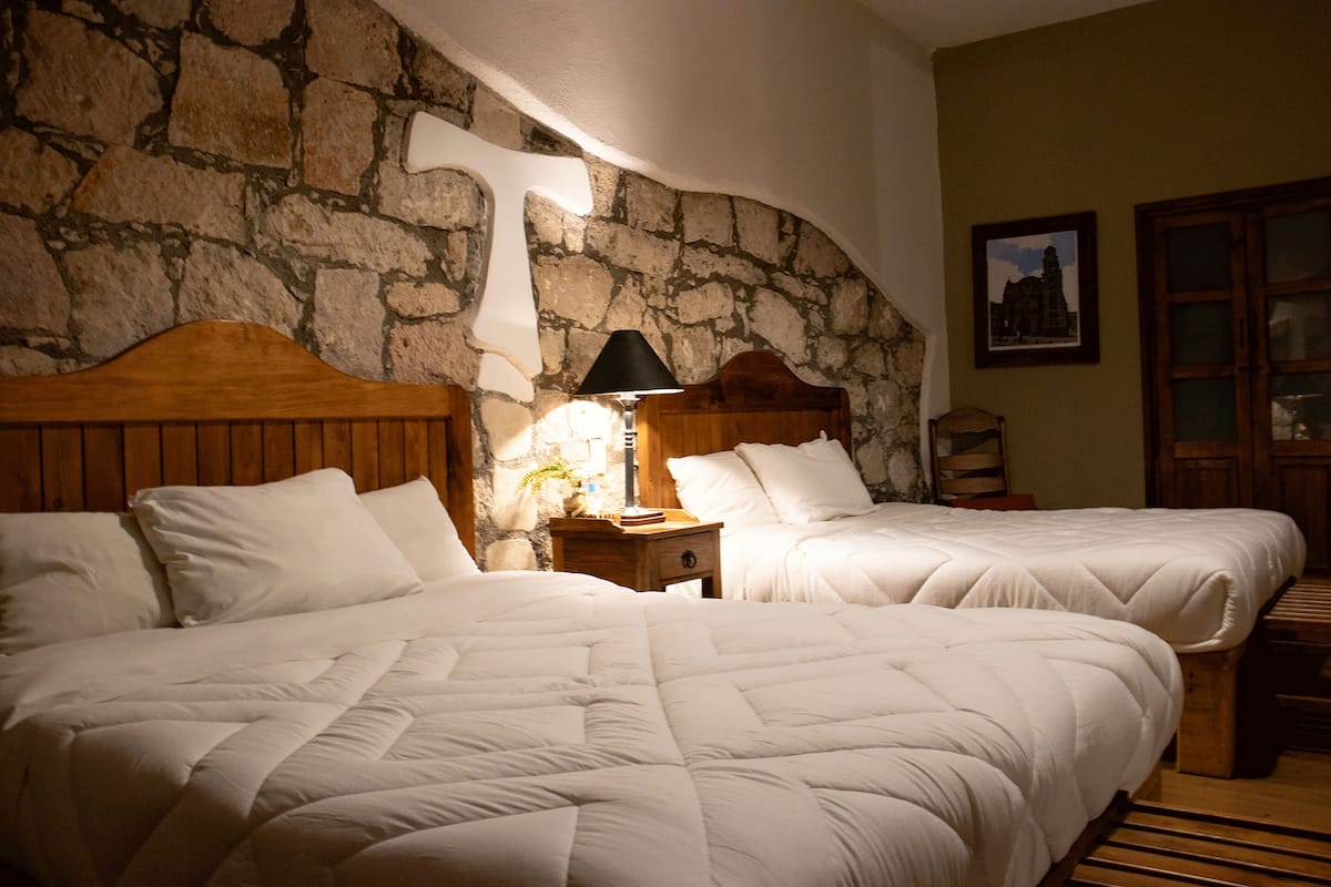 Standard Double or Twin Room, 2 Queen Beds, Ensuite | Desk, laptop workspace, WiFi (free), bed sheets