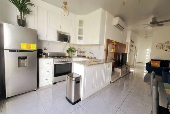 Microwave, oven, stovetop, coffee/tea maker