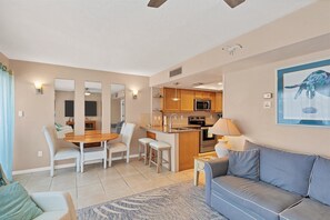 Smart TV, DVD player - Manatee Harbor: Marina, Heated Pool-Spa, Island Ferry with PRIVATE Beach access! (Placida)