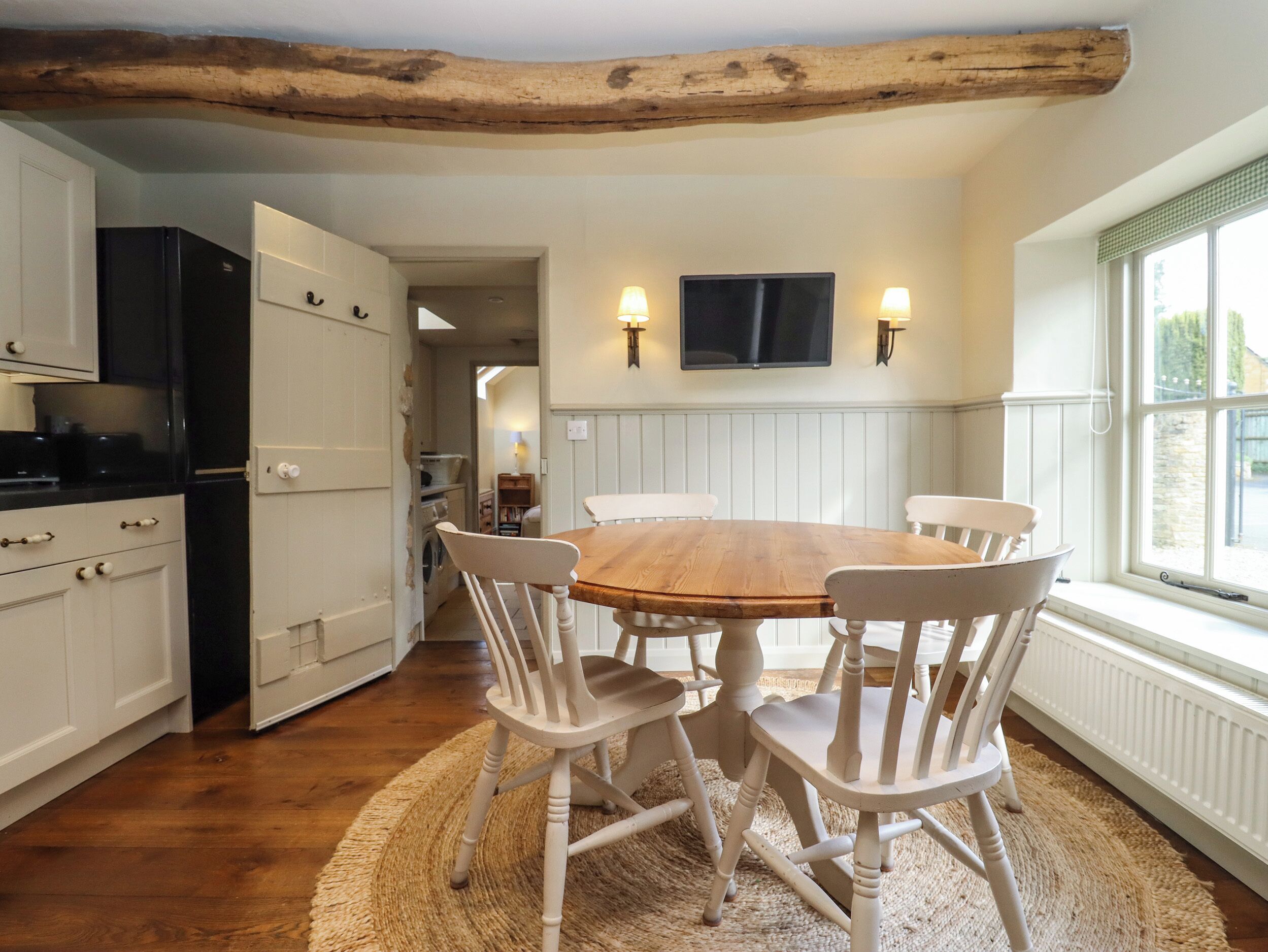 Cottage | Dining