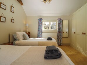 Cottage - Robins Nest (Cheltenham)
