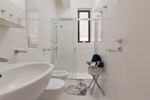 Apartemen | Kamar mandi